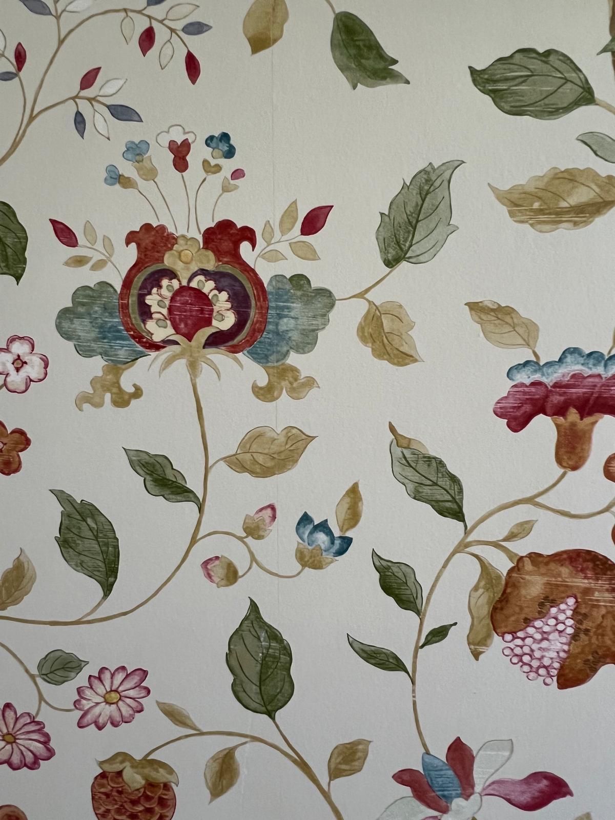 Instalación de papel pintado - Motivo floral 2
